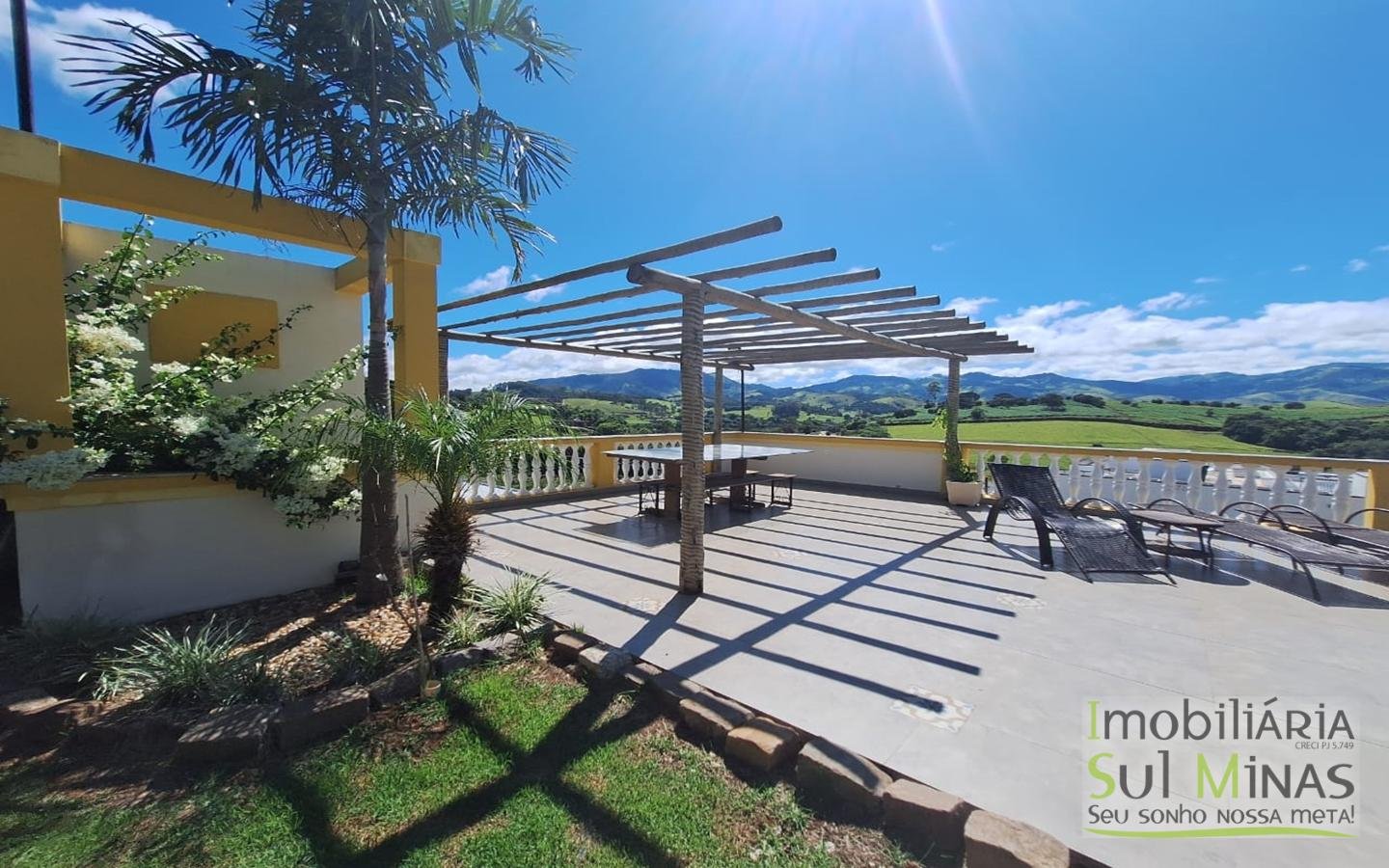 Casa de Alto Padrão com Vista Espetacular a Venda no Sul de Minas cOD. 1898 (6)