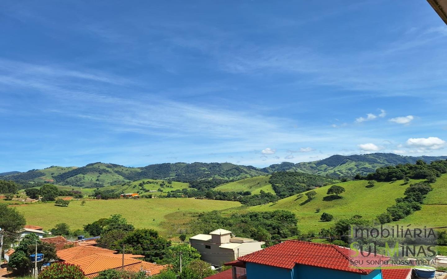 Casa de Alto Padrão com excelente acabamento a venda em Cambuí MG Cod (3)