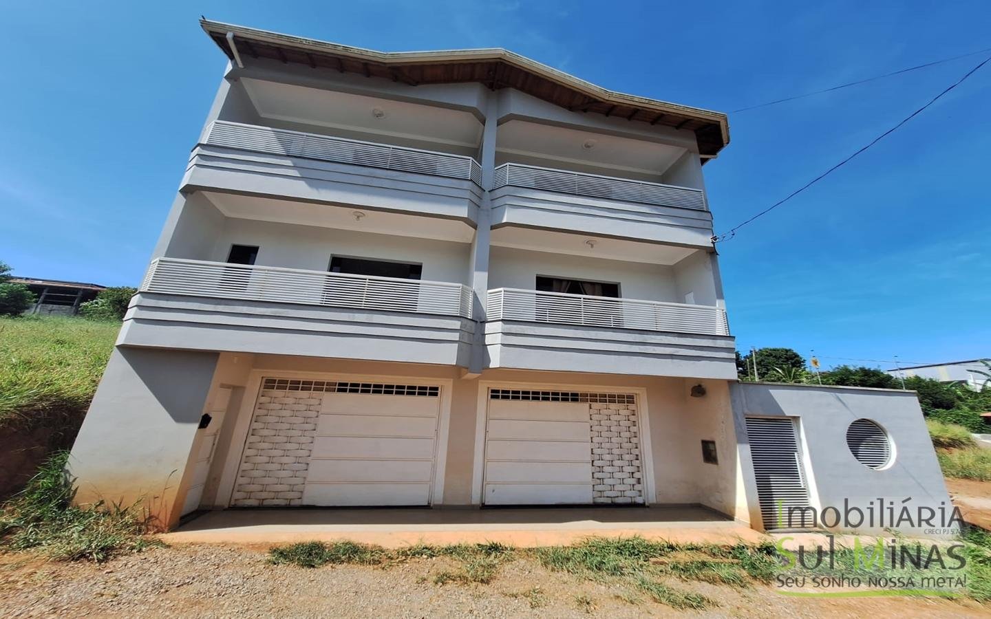 Casa de Alto Padrão com excelente acabamento a venda em Cambuí MG Cod (5) Casa de Alto Padrão com excelente acabamento a venda em Cambuí MG Cod (5)