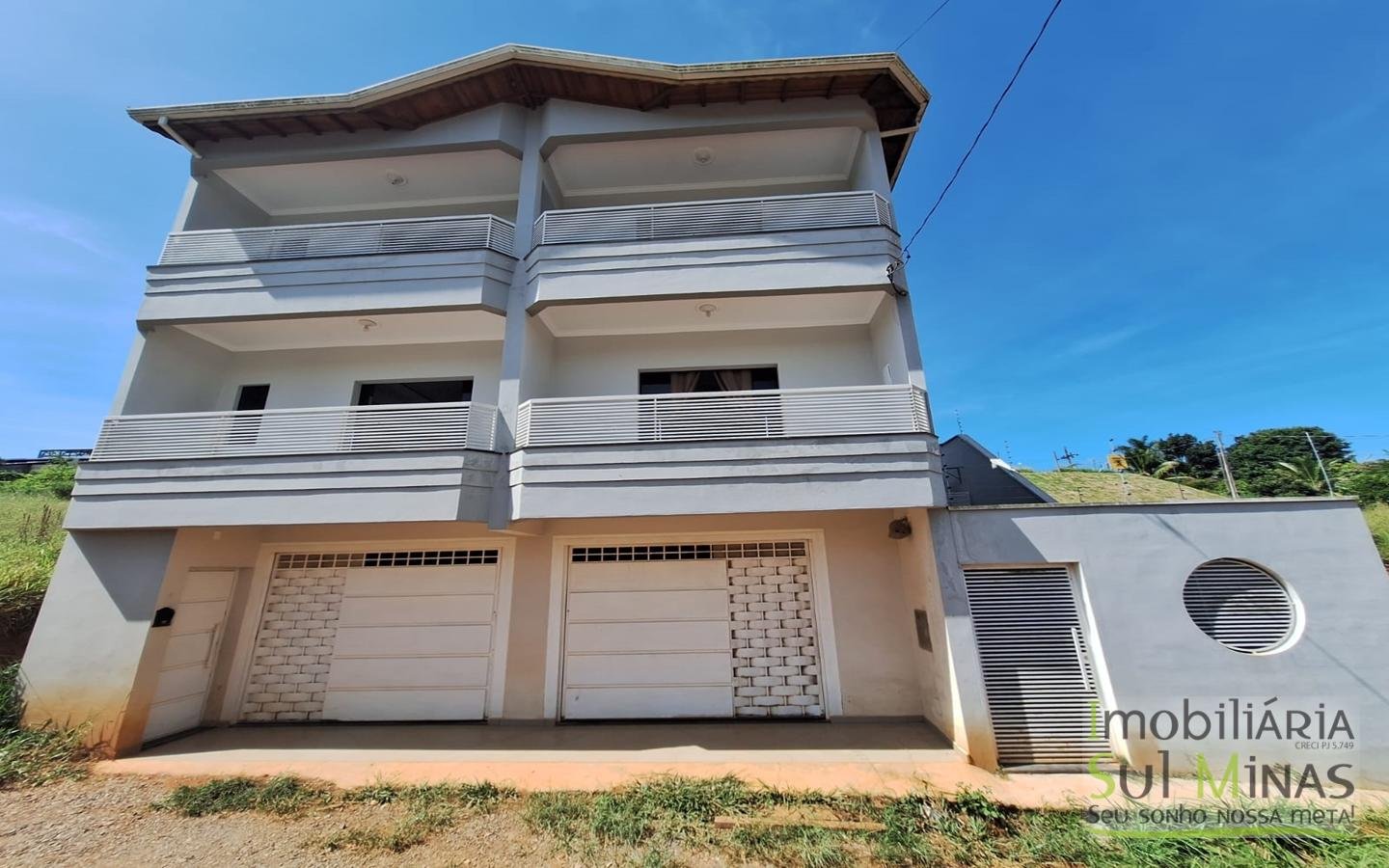 Casa de Alto Padrão com excelente acabamento a venda em Cambuí MG Cod (7)