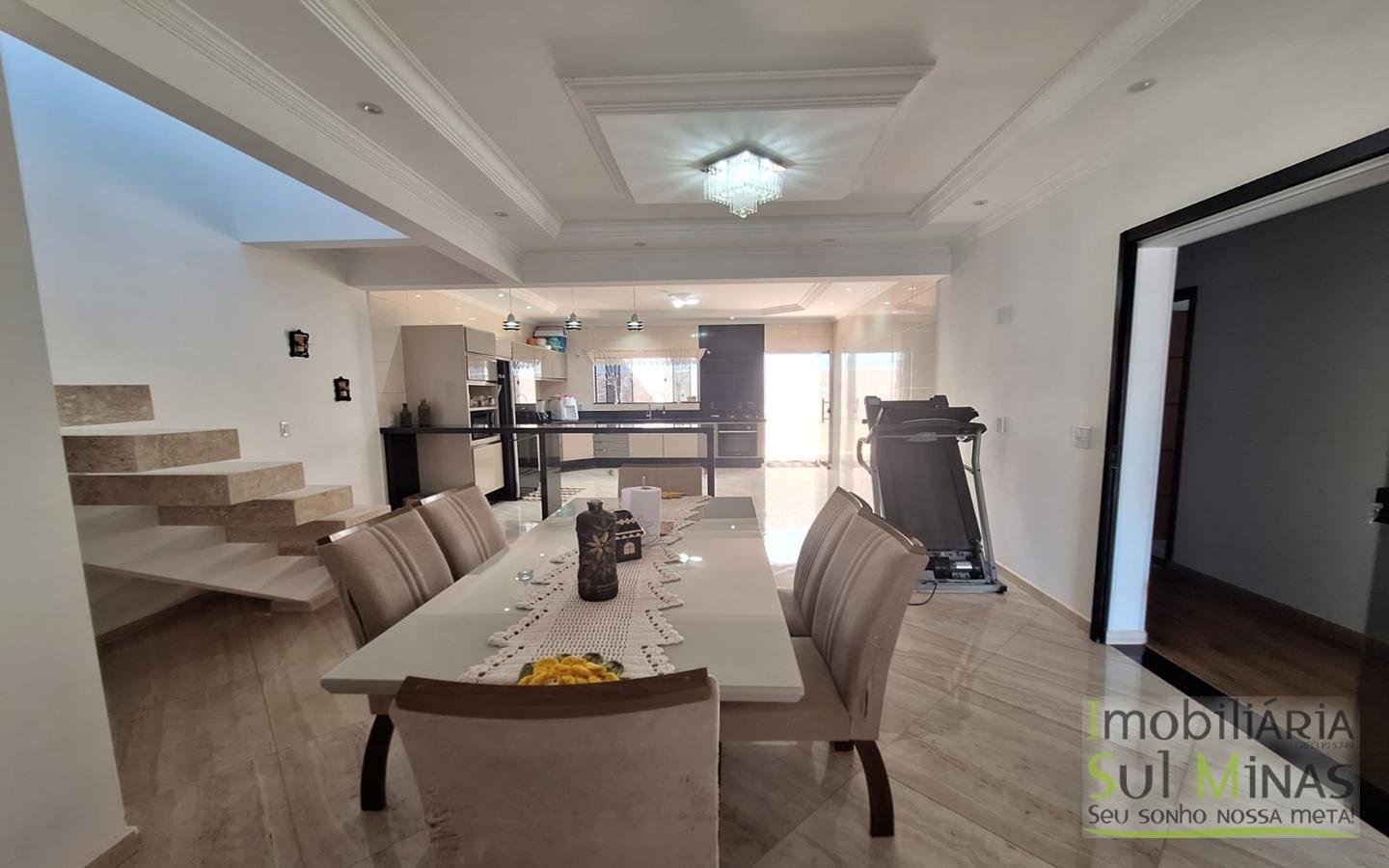 Casa de Alto Padrão com excelente acabamento a venda em Cambuí MG Cod (9)