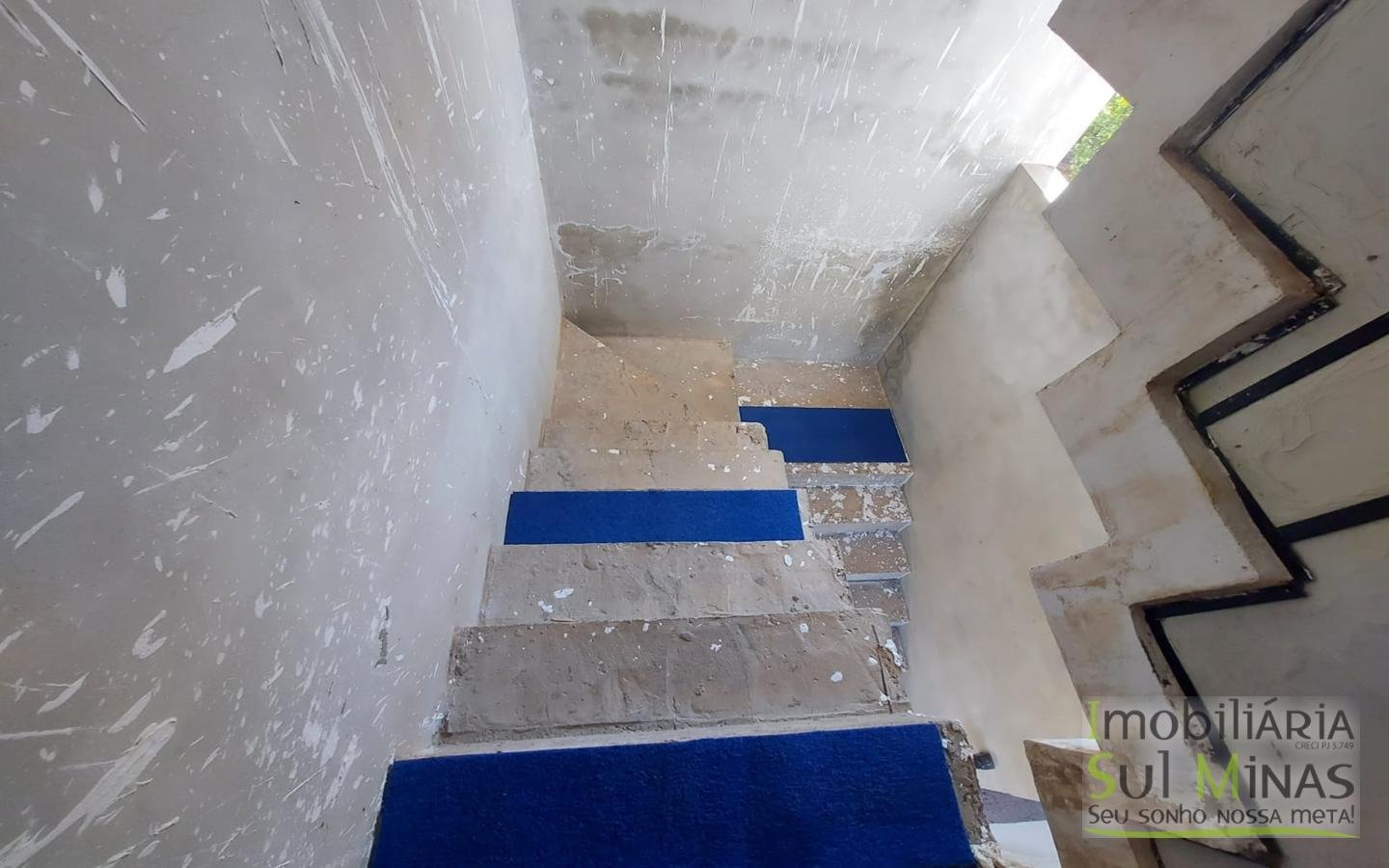 Casa de Alto Padrão em Construção a Venda no Córrego do Bom Jesus MG Cod. 1815 (17)