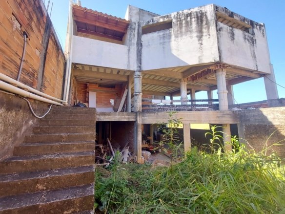 Casa de Alto Padrão em Construção a Venda no Córrego do Bom Jesus MG Cod. 1815 (21)