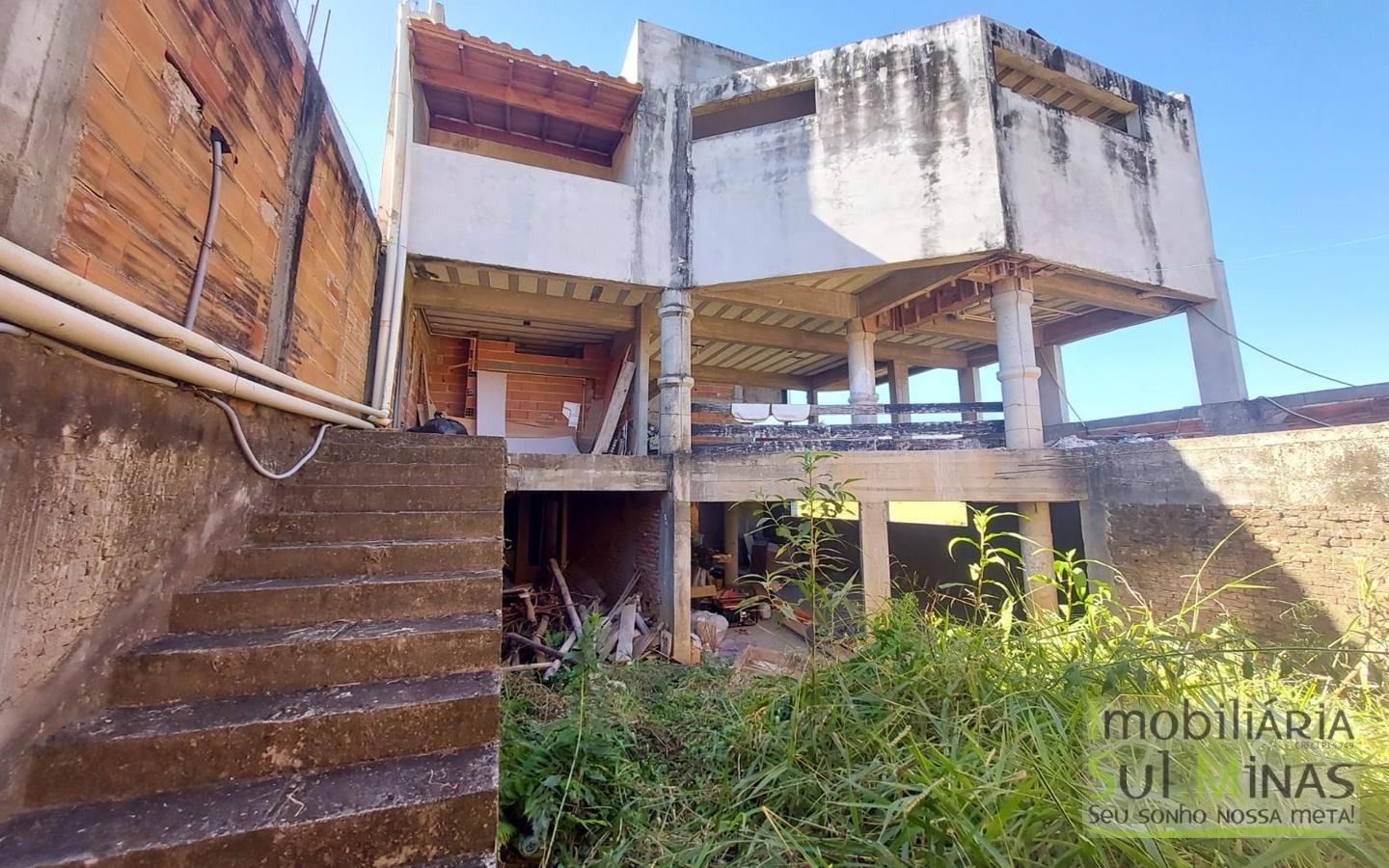 Casa de Alto Padrão em Construção a Venda no Córrego do Bom Jesus MG Cod. 1815 (21)