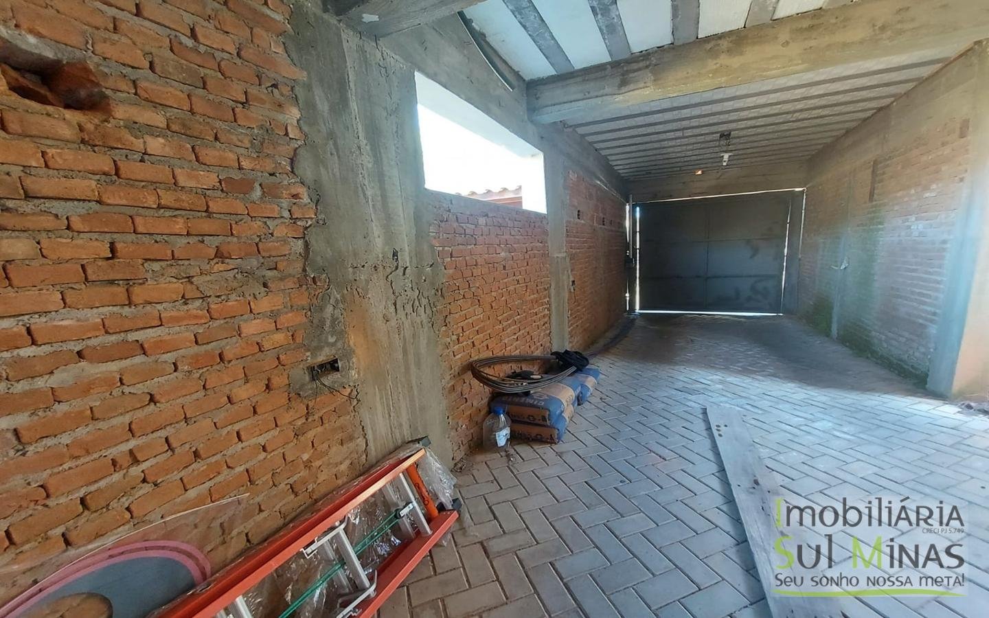 Casa de Alto Padrão em Construção a Venda no Córrego do Bom Jesus MG Cod. 1815 (4)