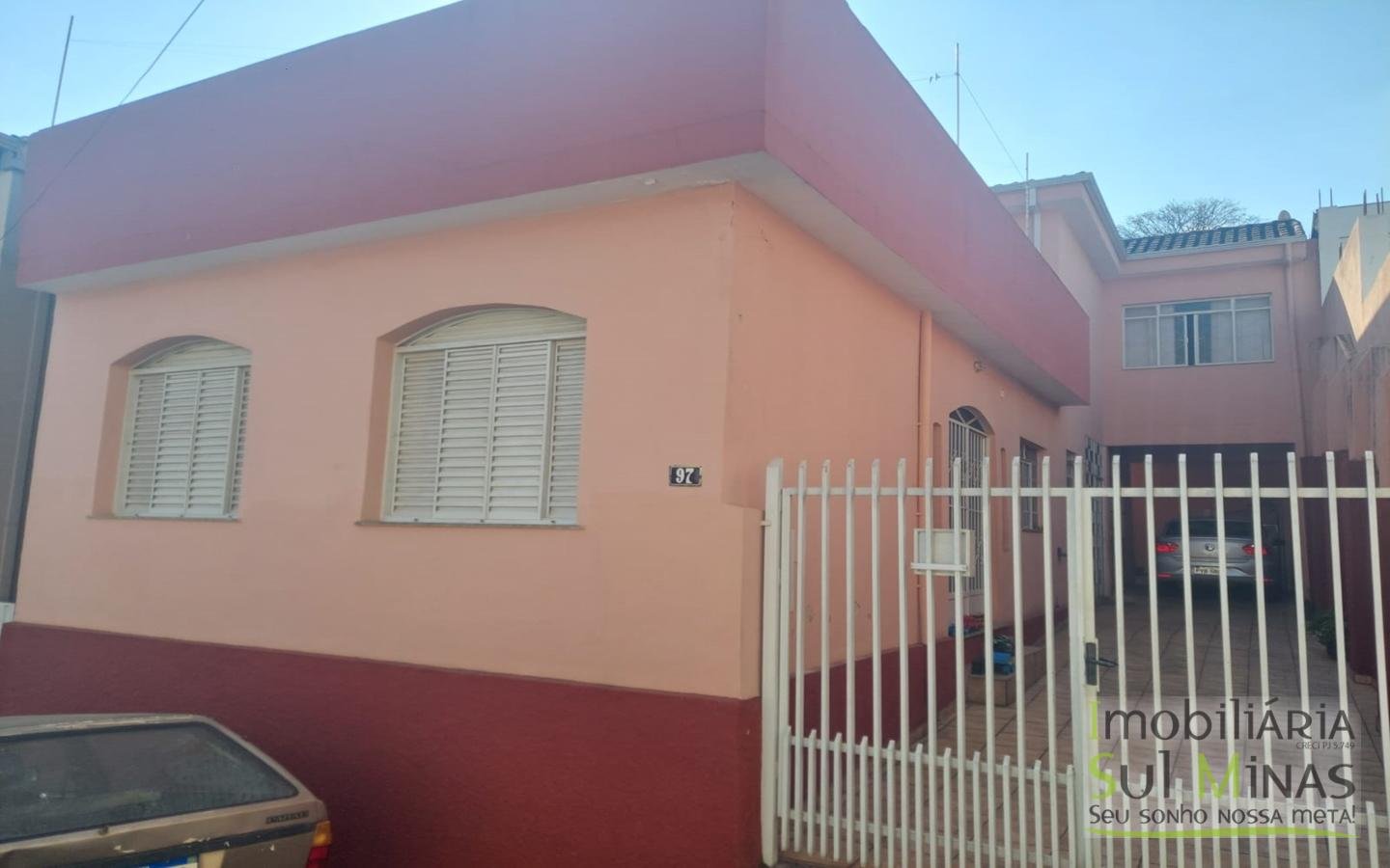 Casa no Centro com Lote de 250m² a Venda em Cambuí MG Cod 1770 (14)