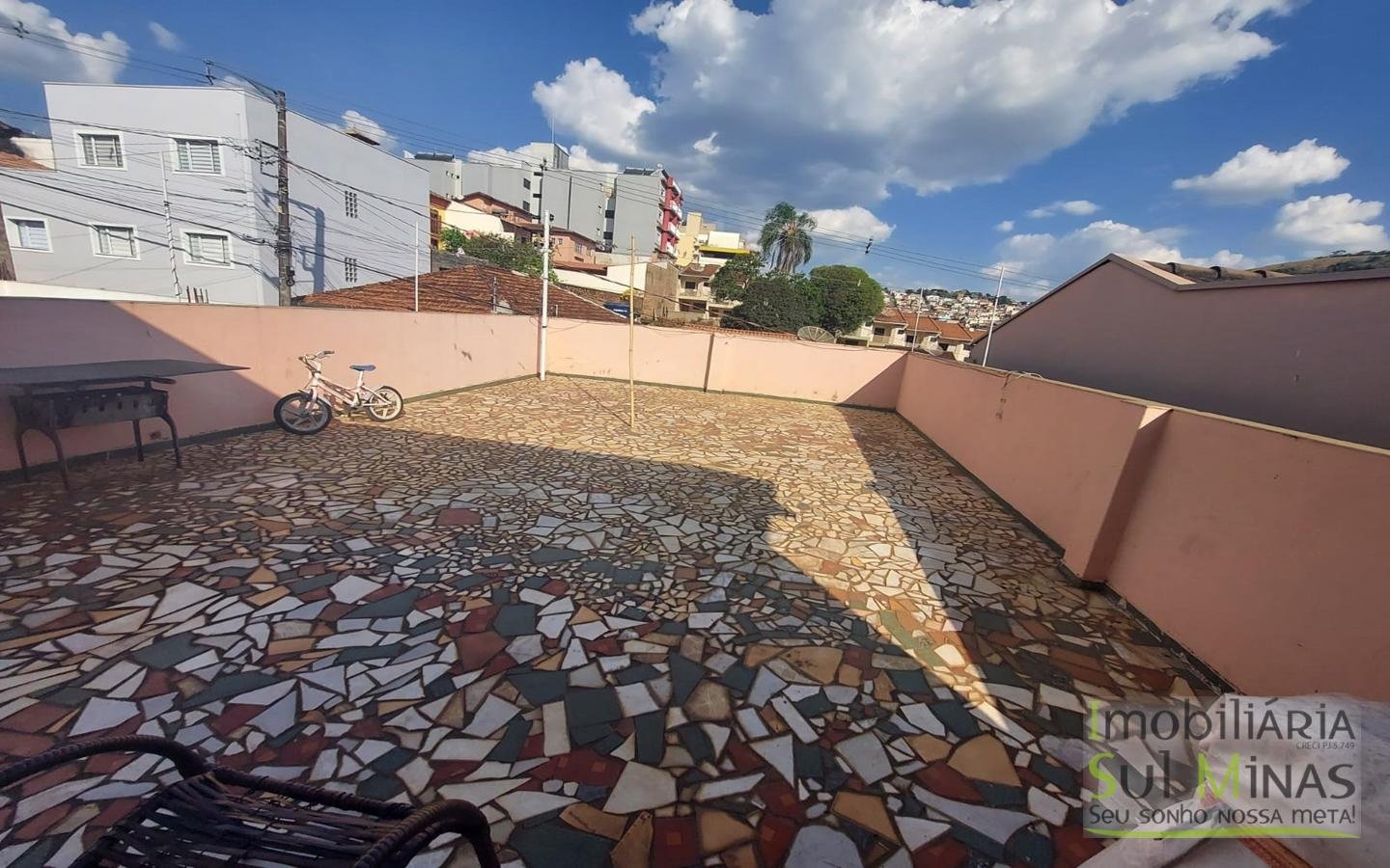 Casa no Centro com Lote de 250m² a Venda em Cambuí MG Cod 1770 (21)