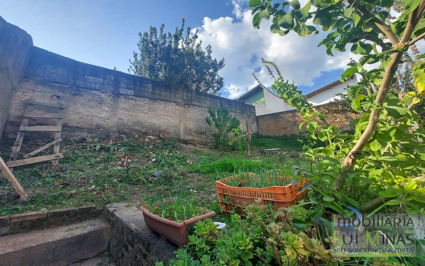 Casa no Centro com Lote de 250m² a Venda em Cambuí MG Cod 1770 (5)