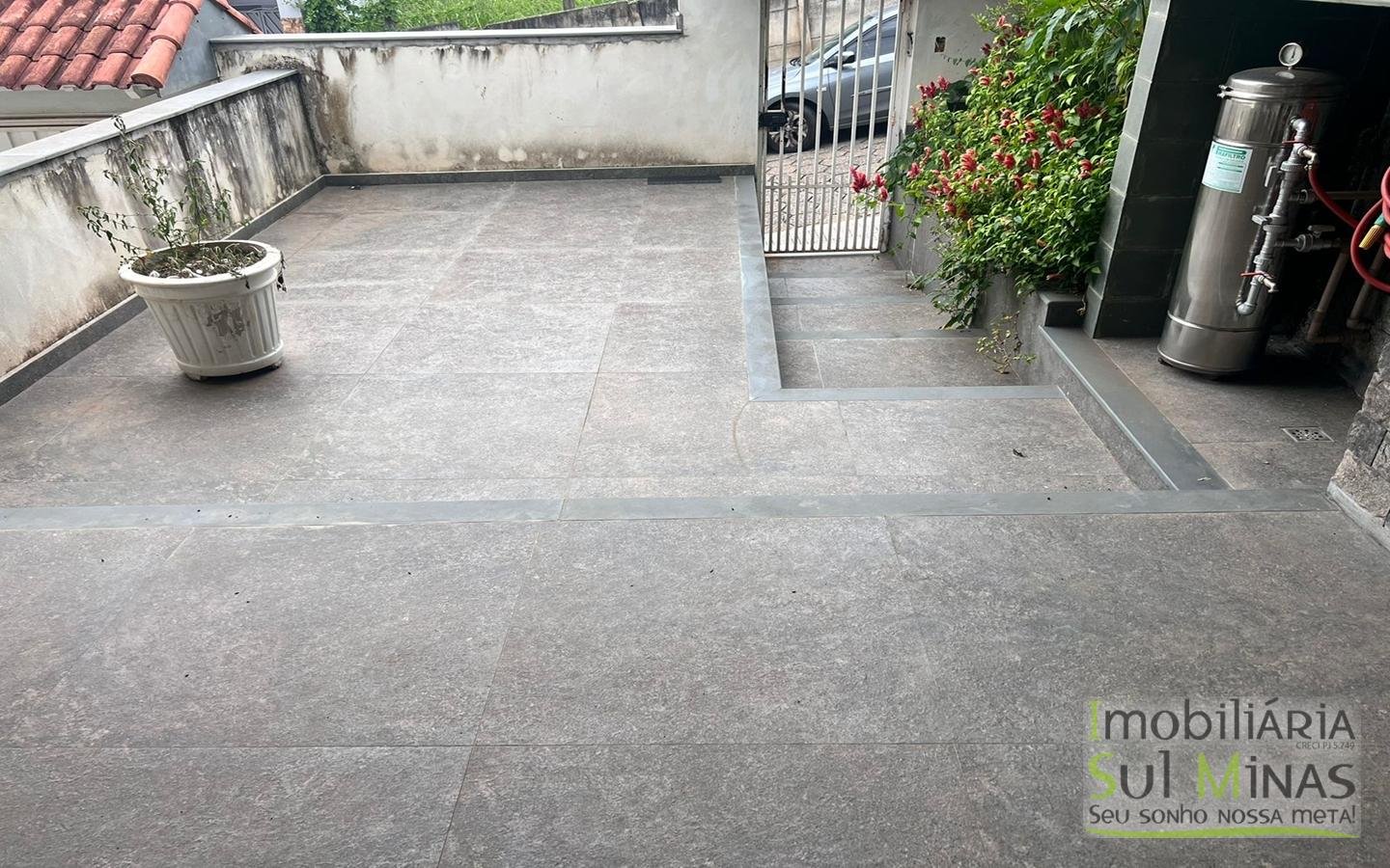 Casa no Centro de Cambuí MG com 282,51 m² de Construção Cod. 1888 (2)