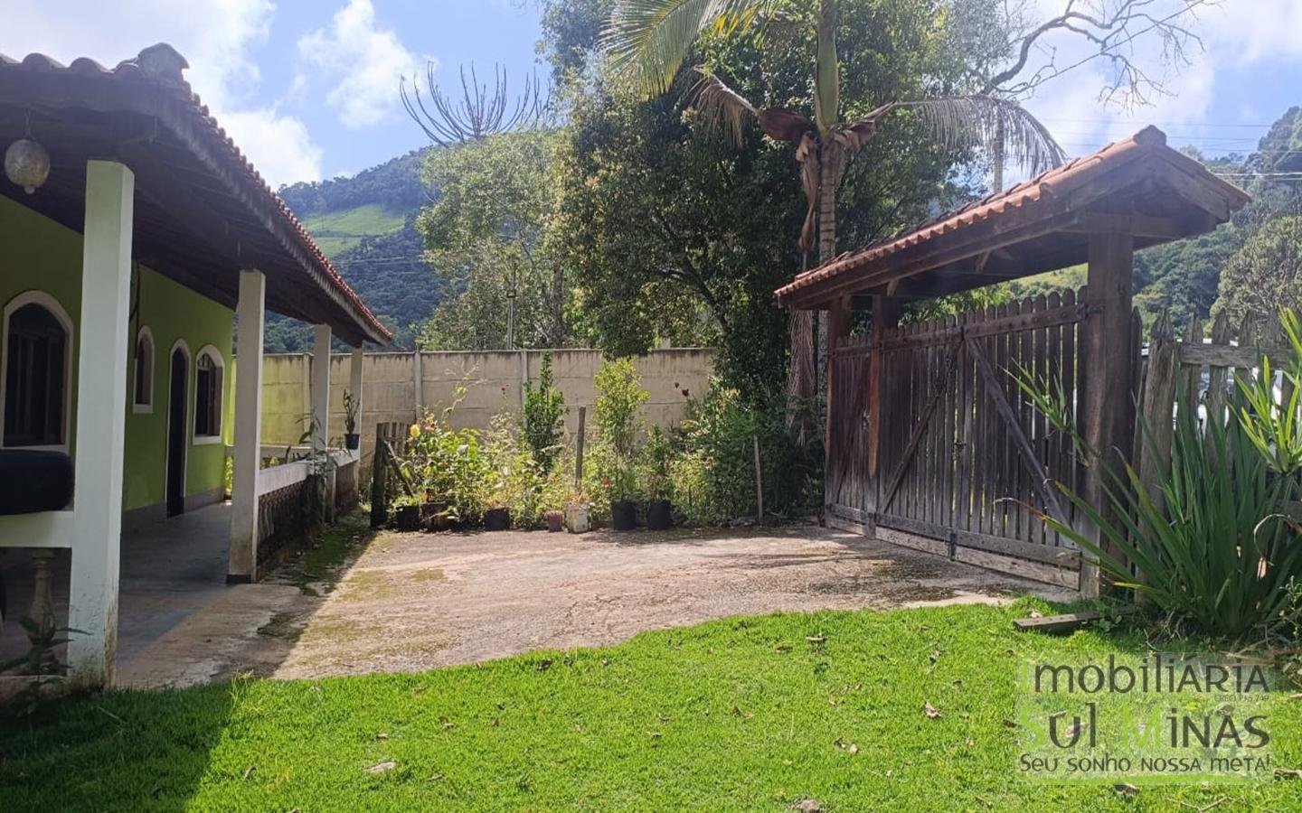 Chácara Com 5.350m² À Venda em Córrego do Bom Jesus cod2426 (8)