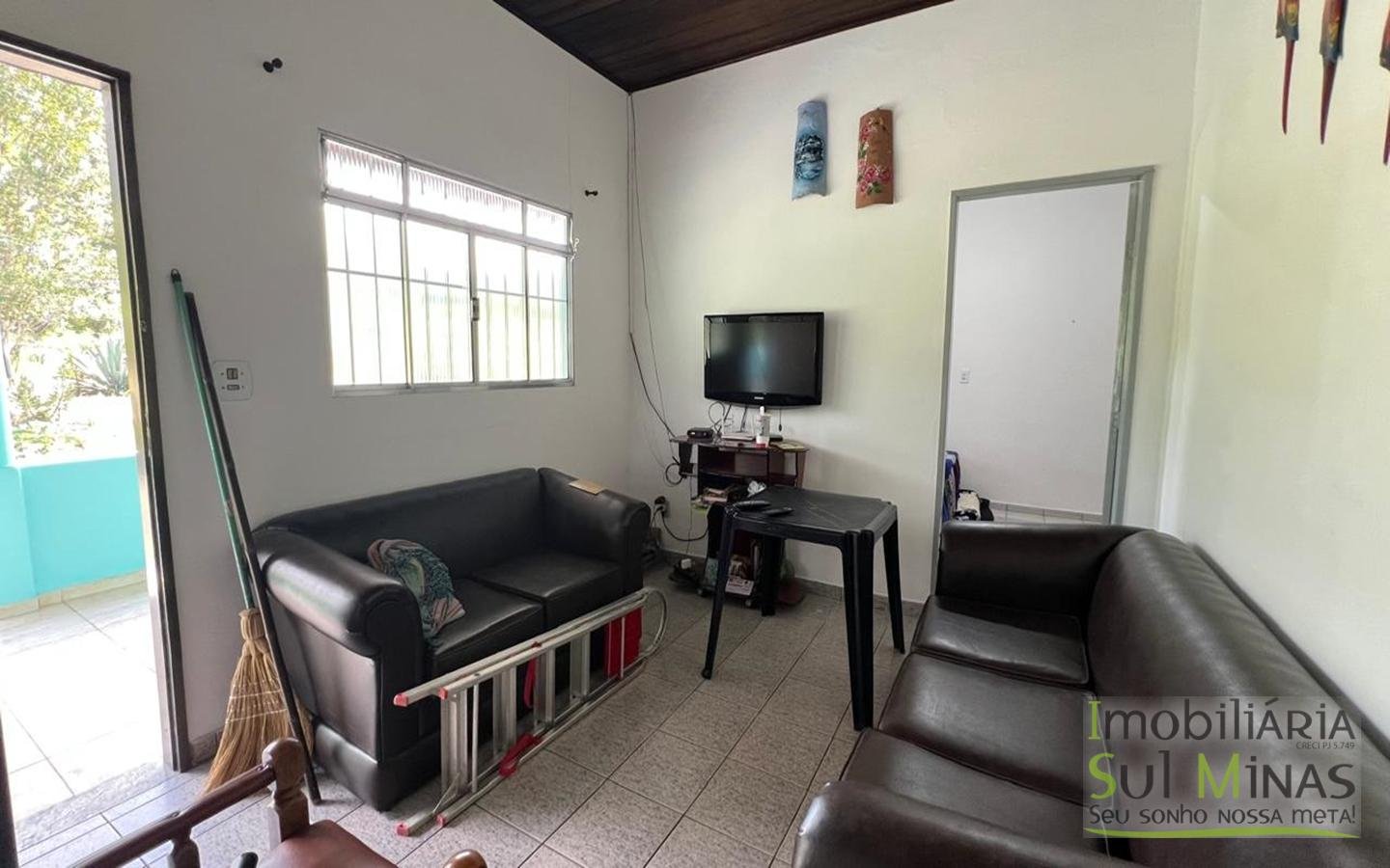 Chácara com 4.500m2, acesso asfaltado, À Venda em Cambuí cod2400 (11)