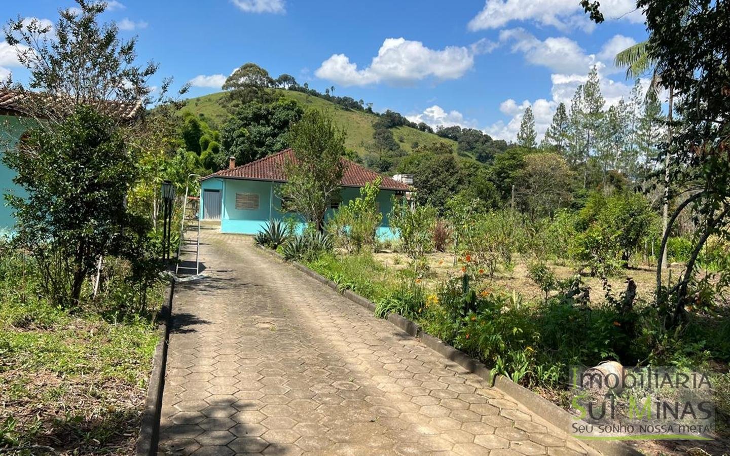 Chácara com 4.500m2, acesso asfaltado, À Venda em Cambuí cod2400 (19)