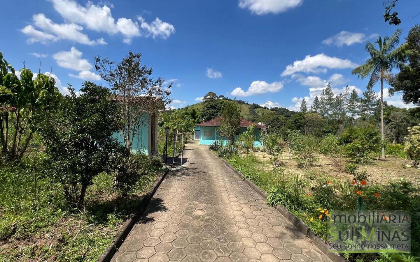 Chácara com 4.500m2, acesso asfaltado, À Venda em Cambuí cod2400 (22)