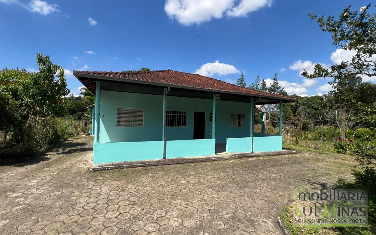 Chácara com 4.500m2, acesso asfaltado, À Venda em Cambuí cod2400 (24)