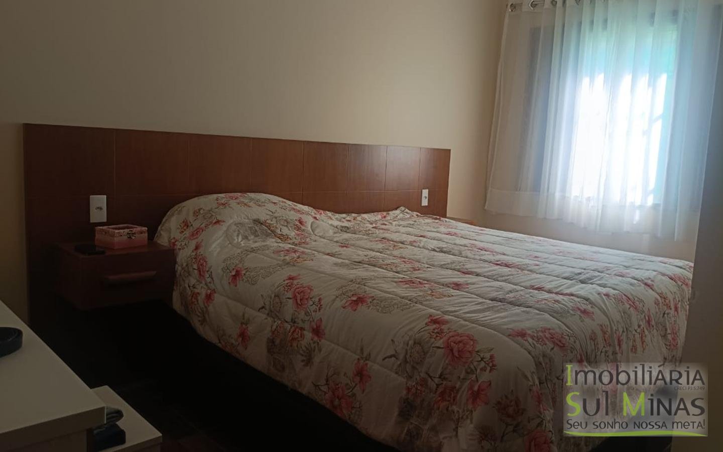 Chácara de 5800m² com lago a 7km do centro de Cambuí MG a venda (15) (Copy)