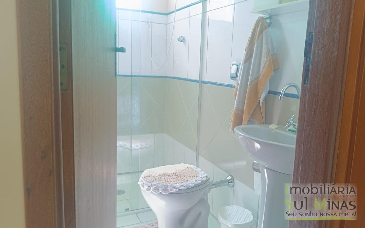 Chácara de 5800m² com lago a 7km do centro de Cambuí MG a venda (16) (Copy)