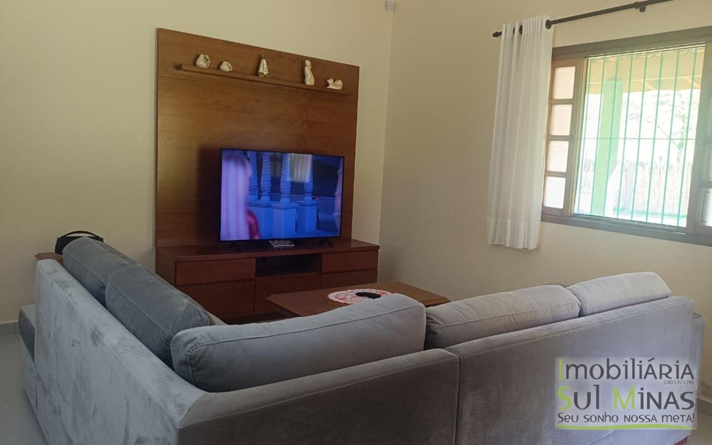 Chácara de 5800m² com lago a 7km do centro de Cambuí MG a venda (22) (Copy)