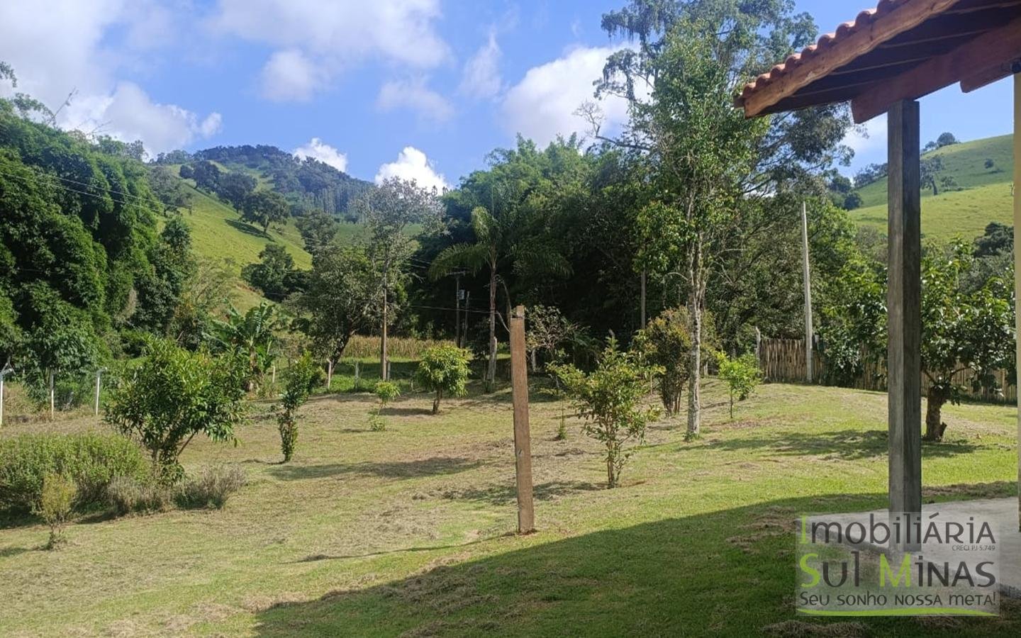Chácara de 5800m² com lago a 7km do centro de Cambuí MG a venda (34) (Copy)