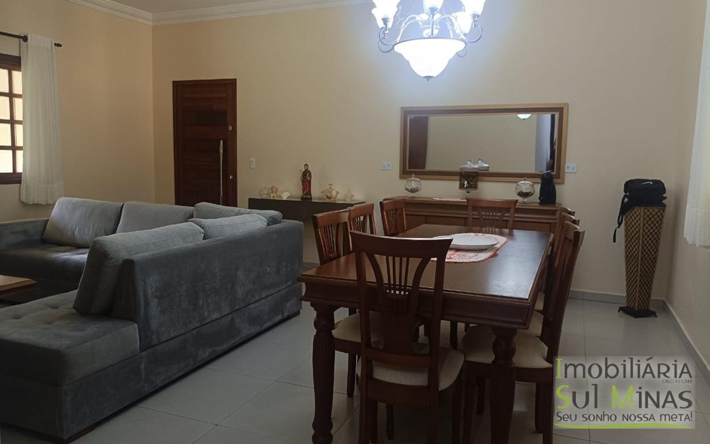 Chácara de 5800m² com lago a 7km do centro de Cambuí MG a venda (6) (Copy)