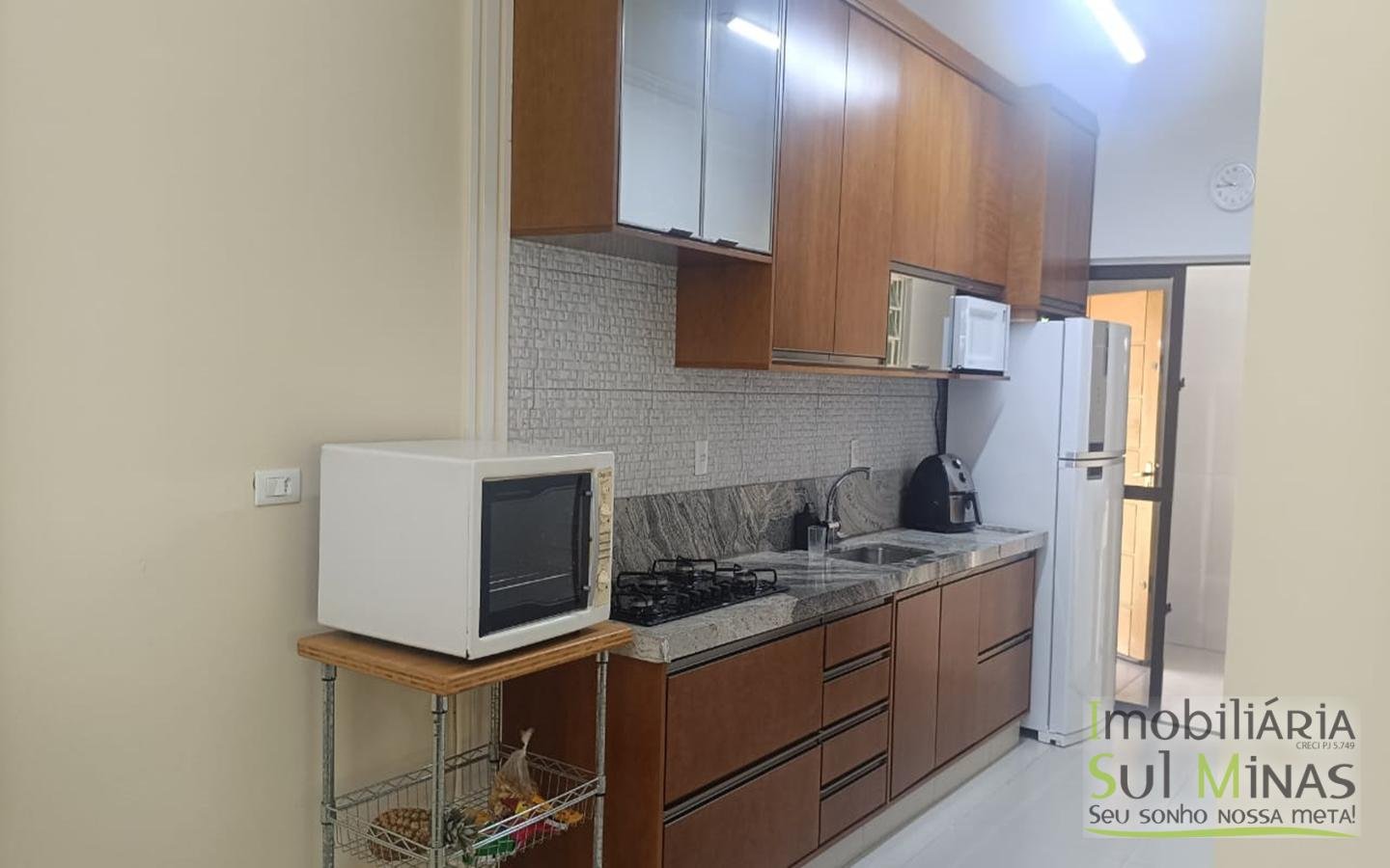 Chácara de 5800m² com lago a 7km do centro de Cambuí MG a venda (7) (Copy)