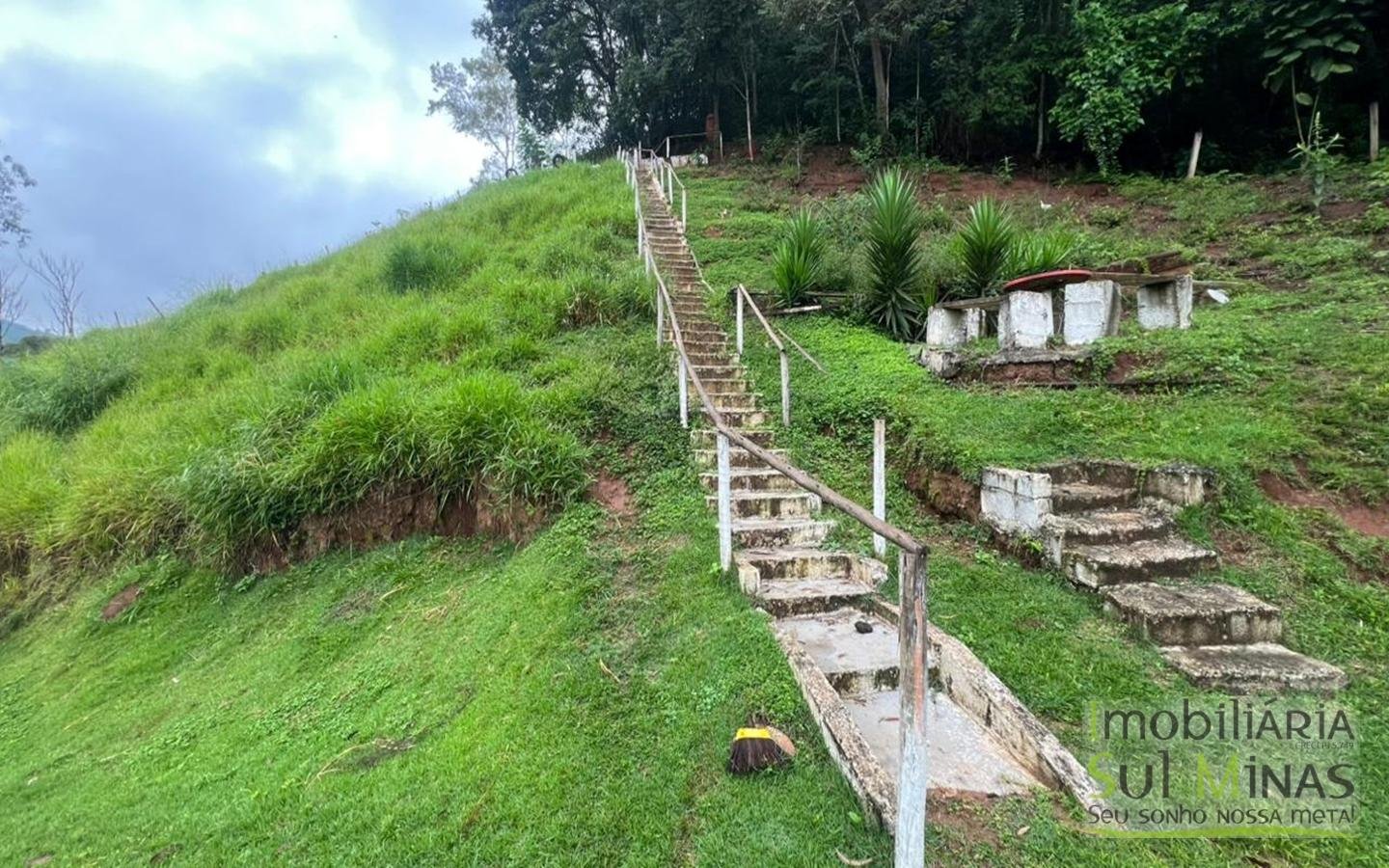 Chácara de 5927m ² a 10km da cidade À Venda em Cambuí MG cod2401 (15)