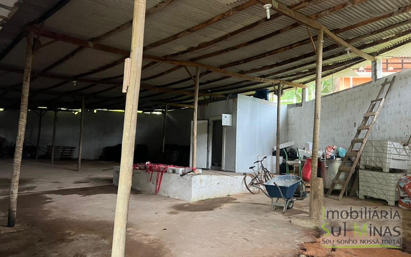 Chácara de 5927m ² a 10km da cidade À Venda em Cambuí MG cod2401 (26)