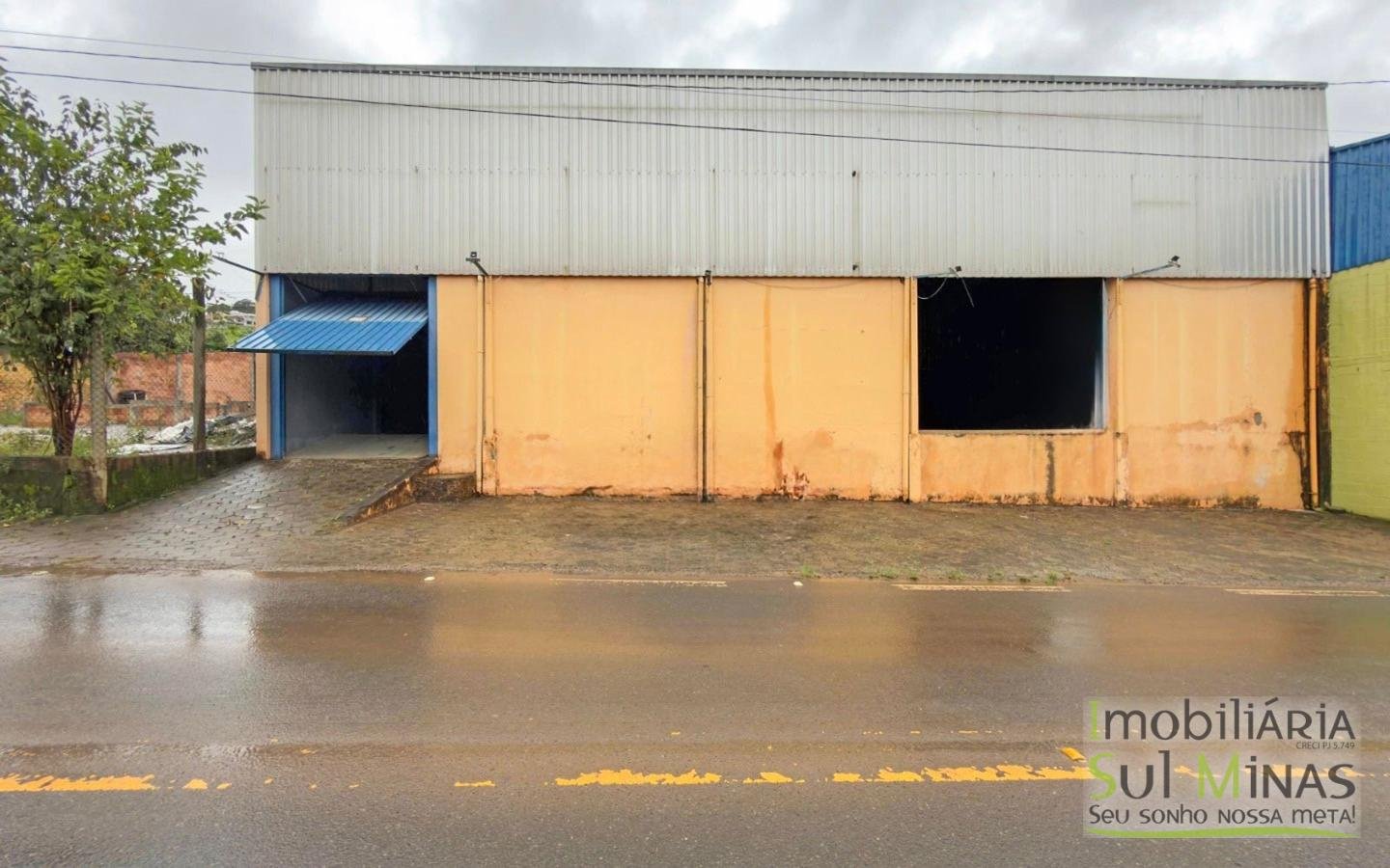 Galpão pcom Doca e Acesso por Duas Ruas Locação em Cambuí 431 m Cod 2398 (2)