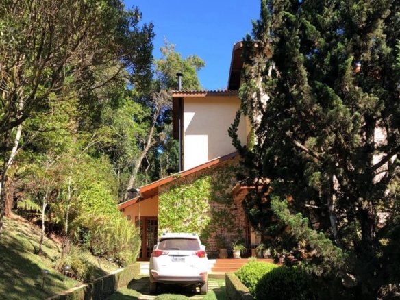 Lindíssima Casa de Inverno a Venda em Monte Verde MG Cod. 1943 (36)