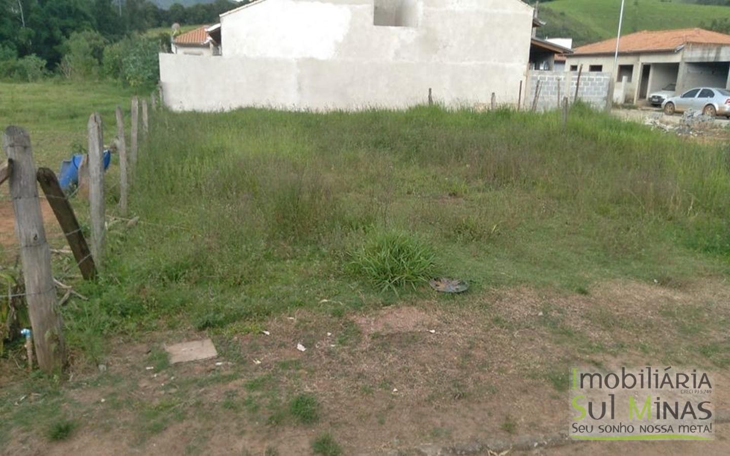 Lote Plano à Venda com 220m² no Córrego do Bom Jesus MG Cod. 1879 (2)