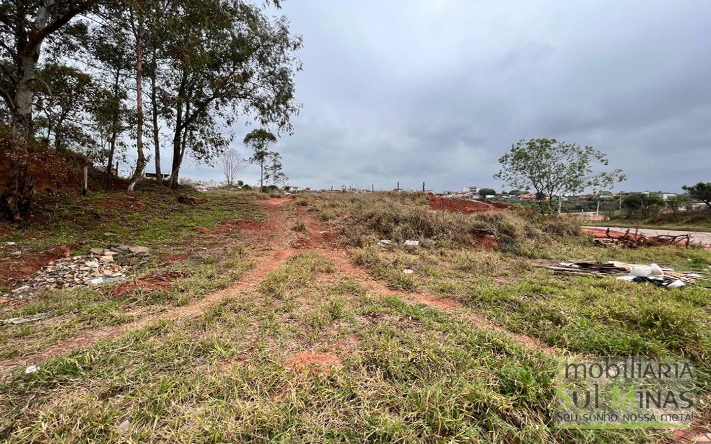 Lote Urbano em Cambuí MG com ótima topografia (1)