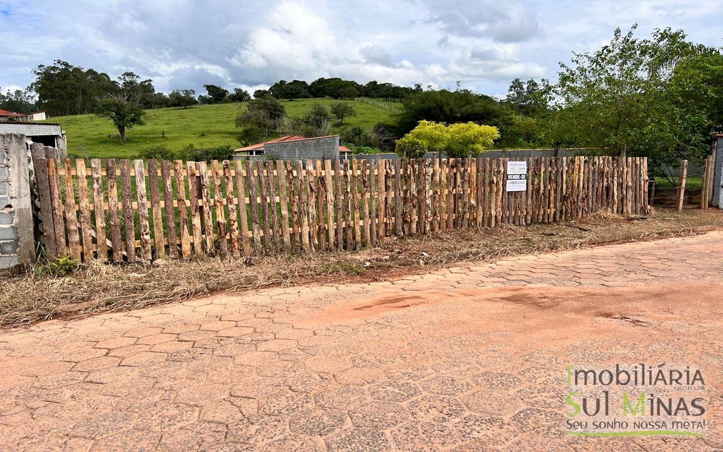 Lote à venda na cidade de Córrego do Bom Jesus MG com 983 metros Cód. 1619 (8)