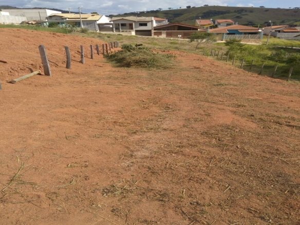 Lote a venda no Córrego do Bom Jesus MG com 355,48 m² Cod 1235 (1)