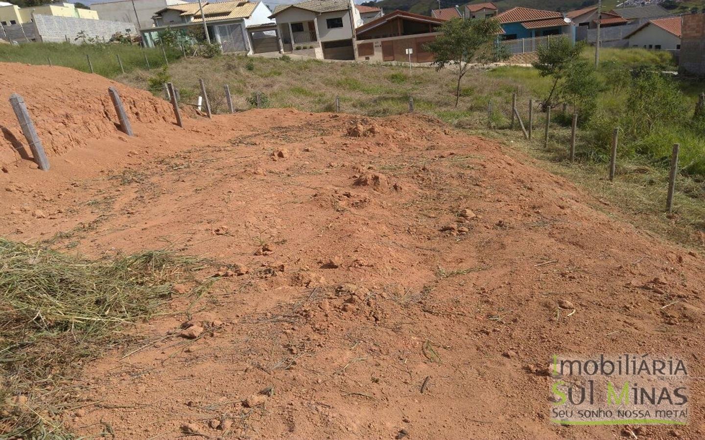 Lote a venda no Córrego do Bom Jesus MG com 355,48 m² Cod 1235 (2)