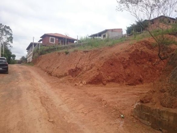 Lote com 25 metros de frente com 1575 m² Cod 1082 (1)