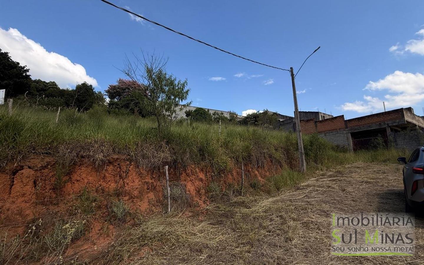 Lote com Vista para o Lago à Venda em Cambui MG 450,77m2 cod2402