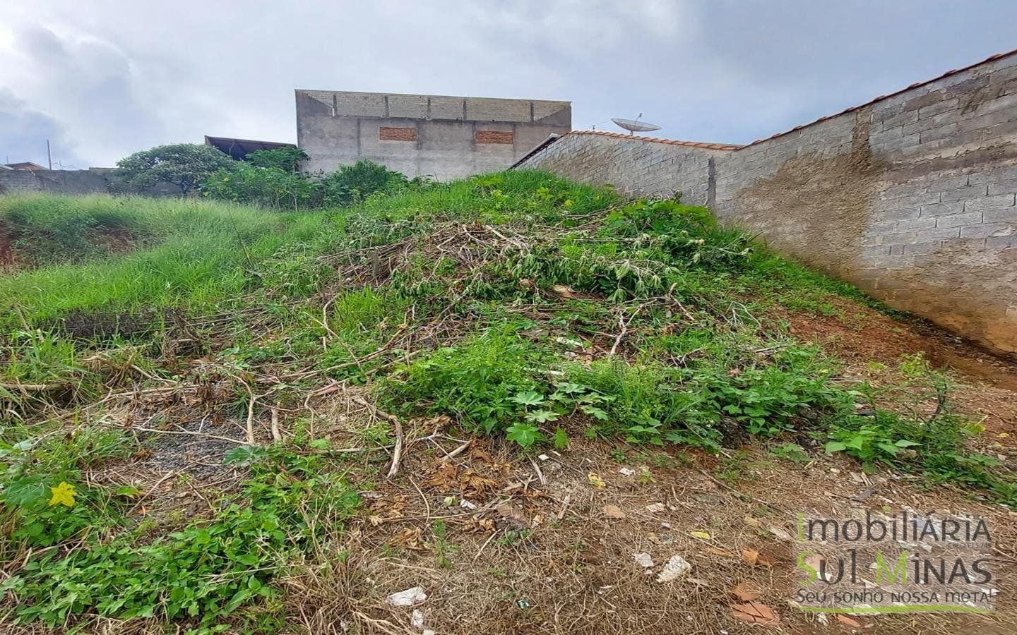 Lote de 125 m² a Venda em Cambuí MG Cód. 1625 (2)