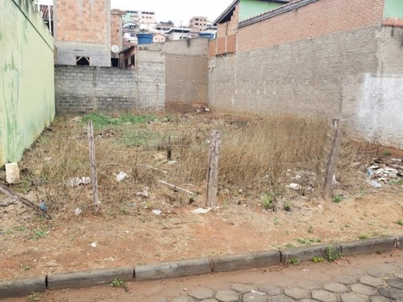 Lote de 200 m² próximo do hipermercado Cod 1178 (3)