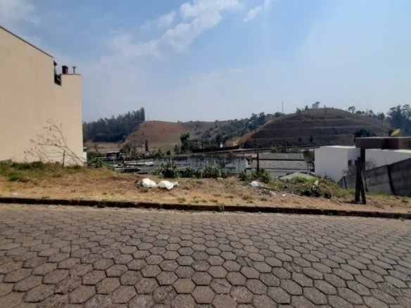 Lote de 249,20 m² 10 metros de frente por 25 de lateral e 9,95 de fundo 1349 (4)