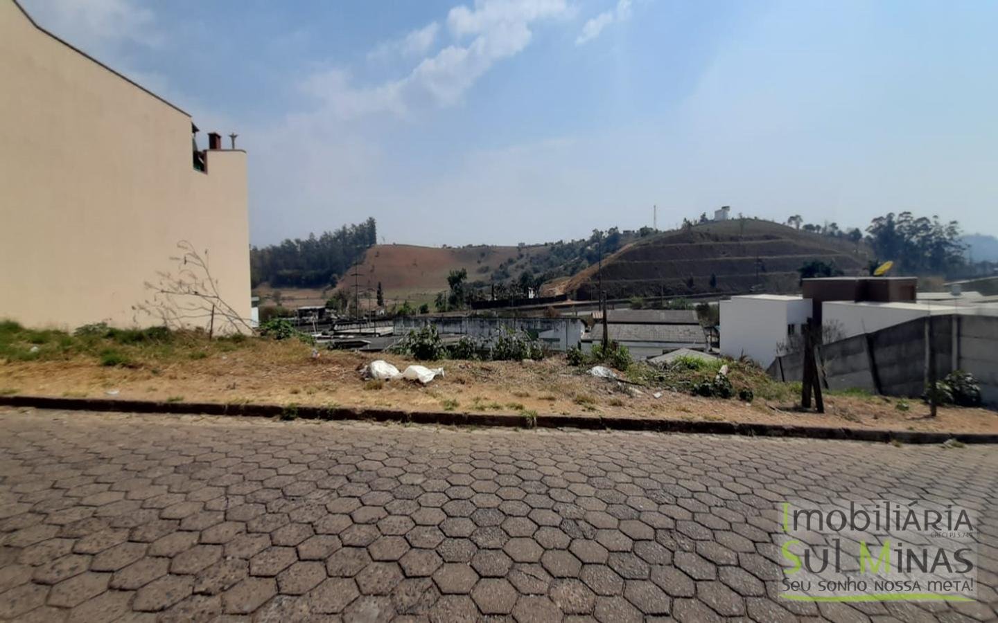 Lote de 249,20 m² 10 metros de frente por 25 de lateral e 9,95 de fundo 1349 (4)