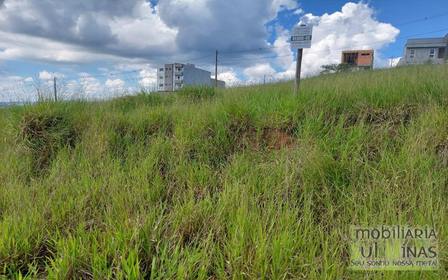 Lote de 250m² com linda vista em Cambuí MG Cód. 1666 (2)