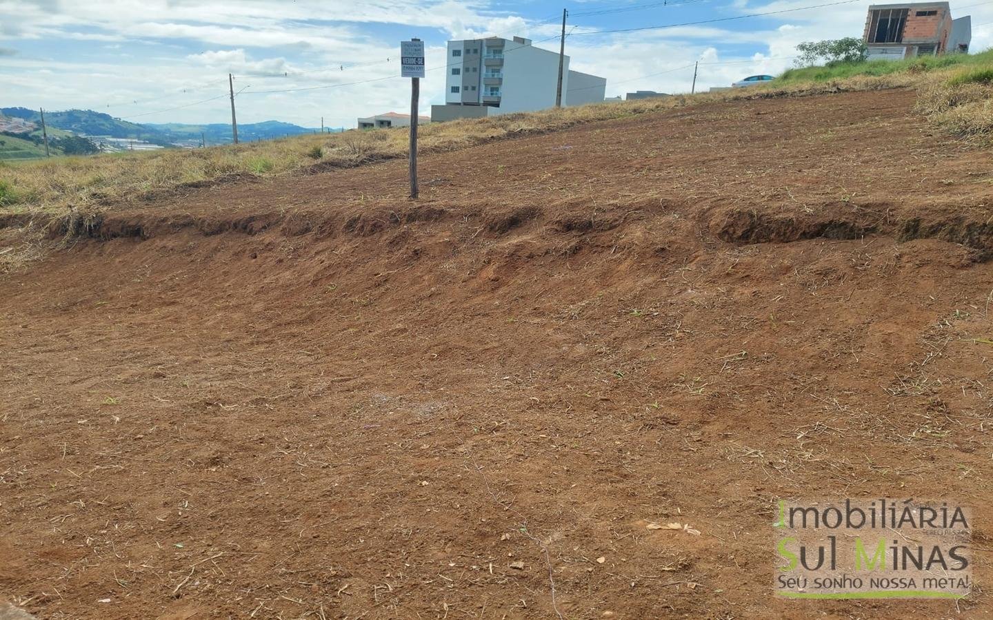 Lote de 250m² com linda vista em Cambuí MG Cód. 1666 (5)
