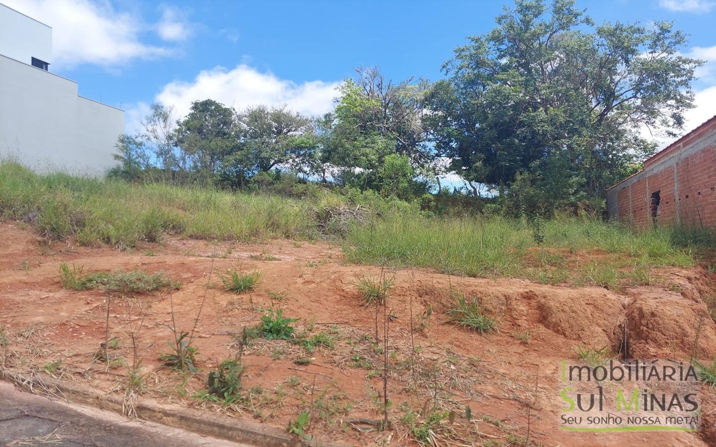 Lote de 320 m² a Venda no Córrego do Bom Jesus MG Cód. 1616 (3)