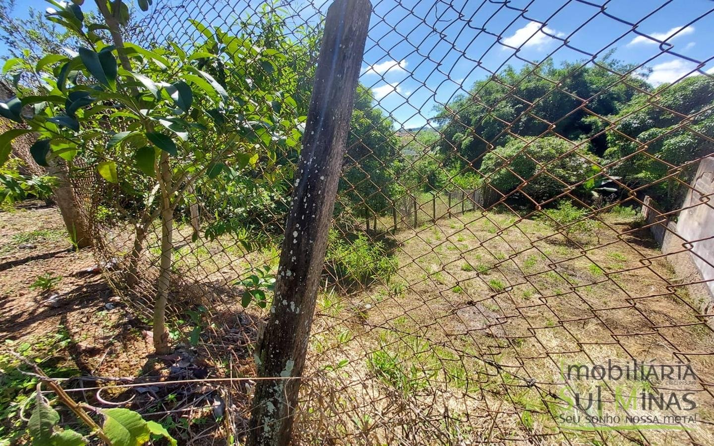 Lote de 400 m² a Venda no Córrego do Bom Jesus MG Cód. 1609 (1)