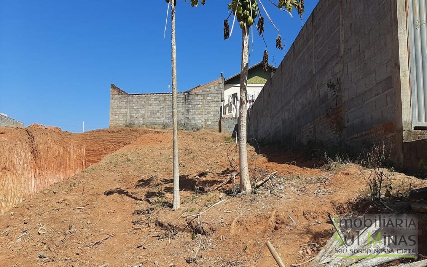 Lote de 500 m² a Venda em Cambuí MG Cód. 1493 (2)