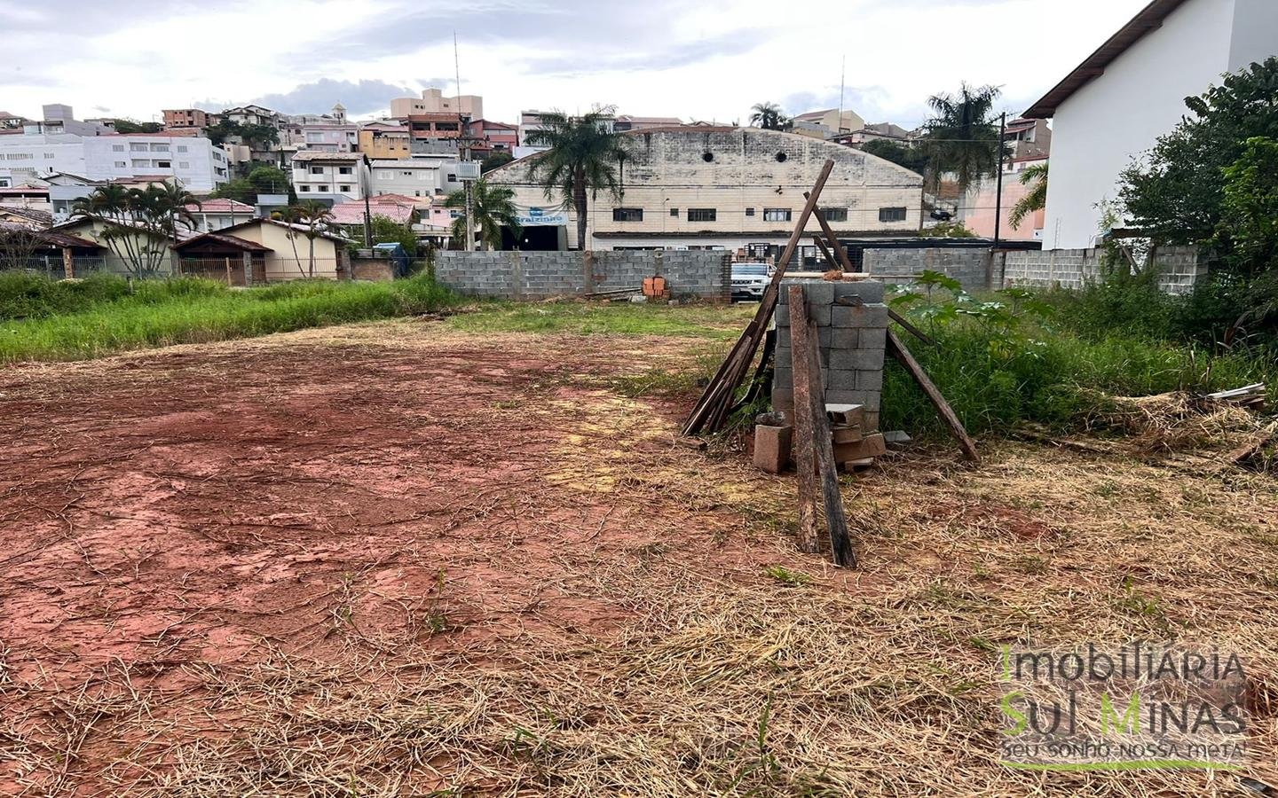 Lote de 500 m² a Venda em Cambuí MG Cód. 1628 (4)