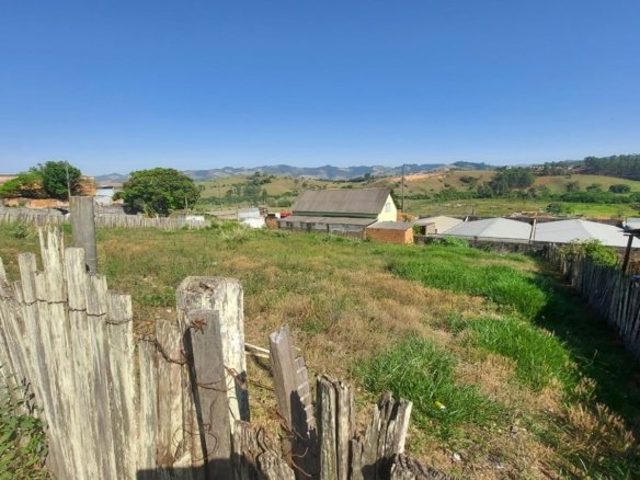 Lote de 900 m² a 50 metros da Fernão Dias em Cambuí MG Cod. 1798 (1)