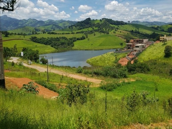 Lote em Cambuí 740 m² Cod 1304 (2)