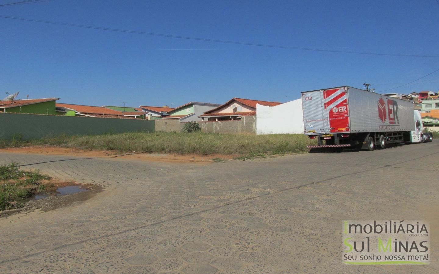 Lote em Cambuí MG de esquina Cod 868 (1)