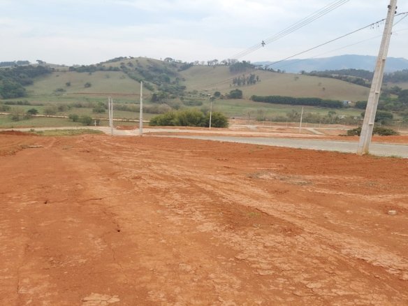 Lote em Cambui com 258m proximo ao novo fórum (1)