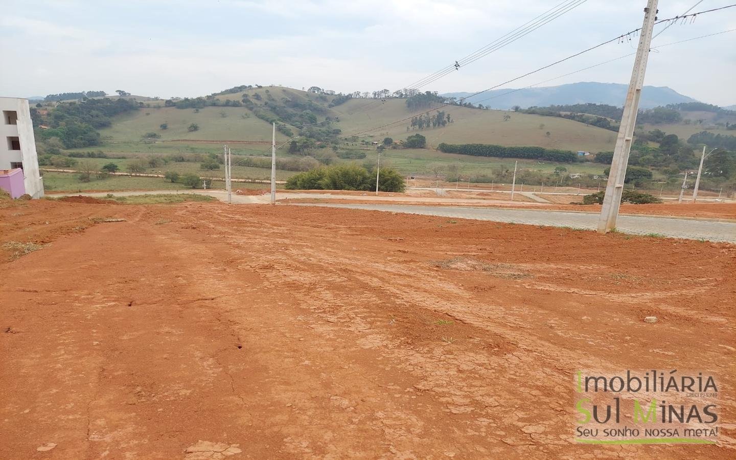 Lote em Cambui com 258m proximo ao novo fórum (1)